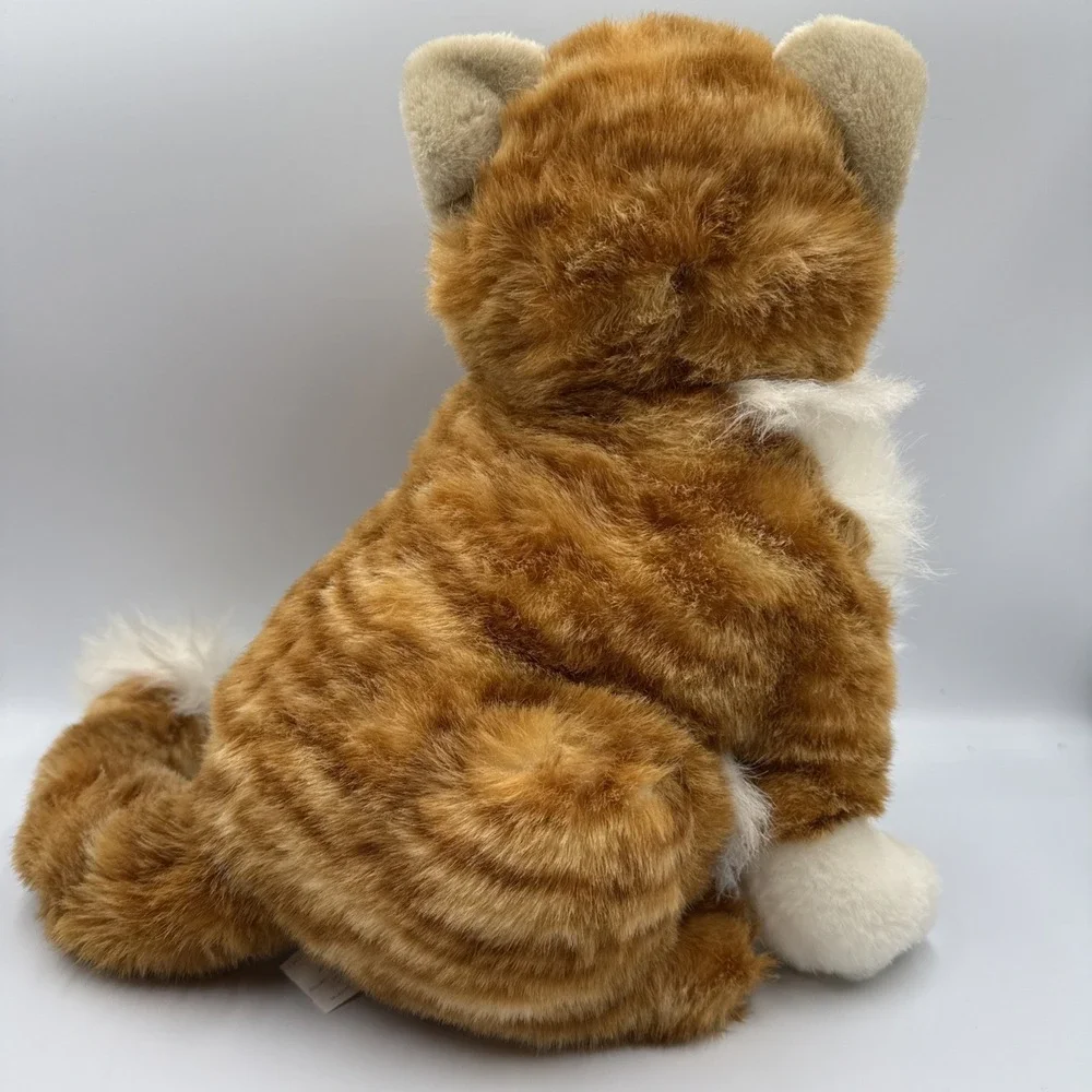 Dan Dee Realistic Plush Cat With Whiskers Green Eyes